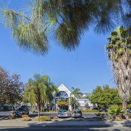 Quality Inn Fresno Yosemite Airport Экстерьер фото