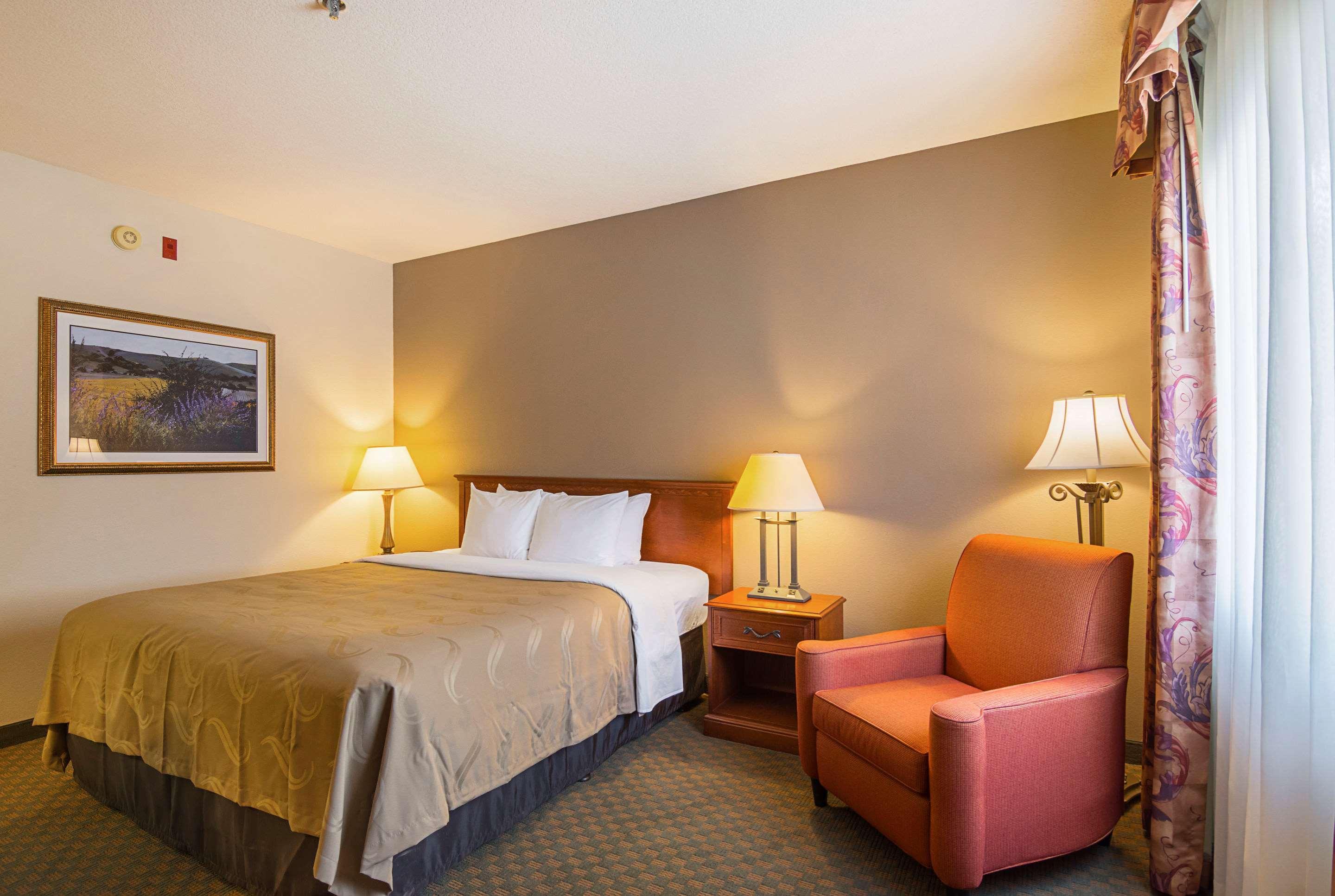 Quality Inn Fresno Yosemite Airport Экстерьер фото