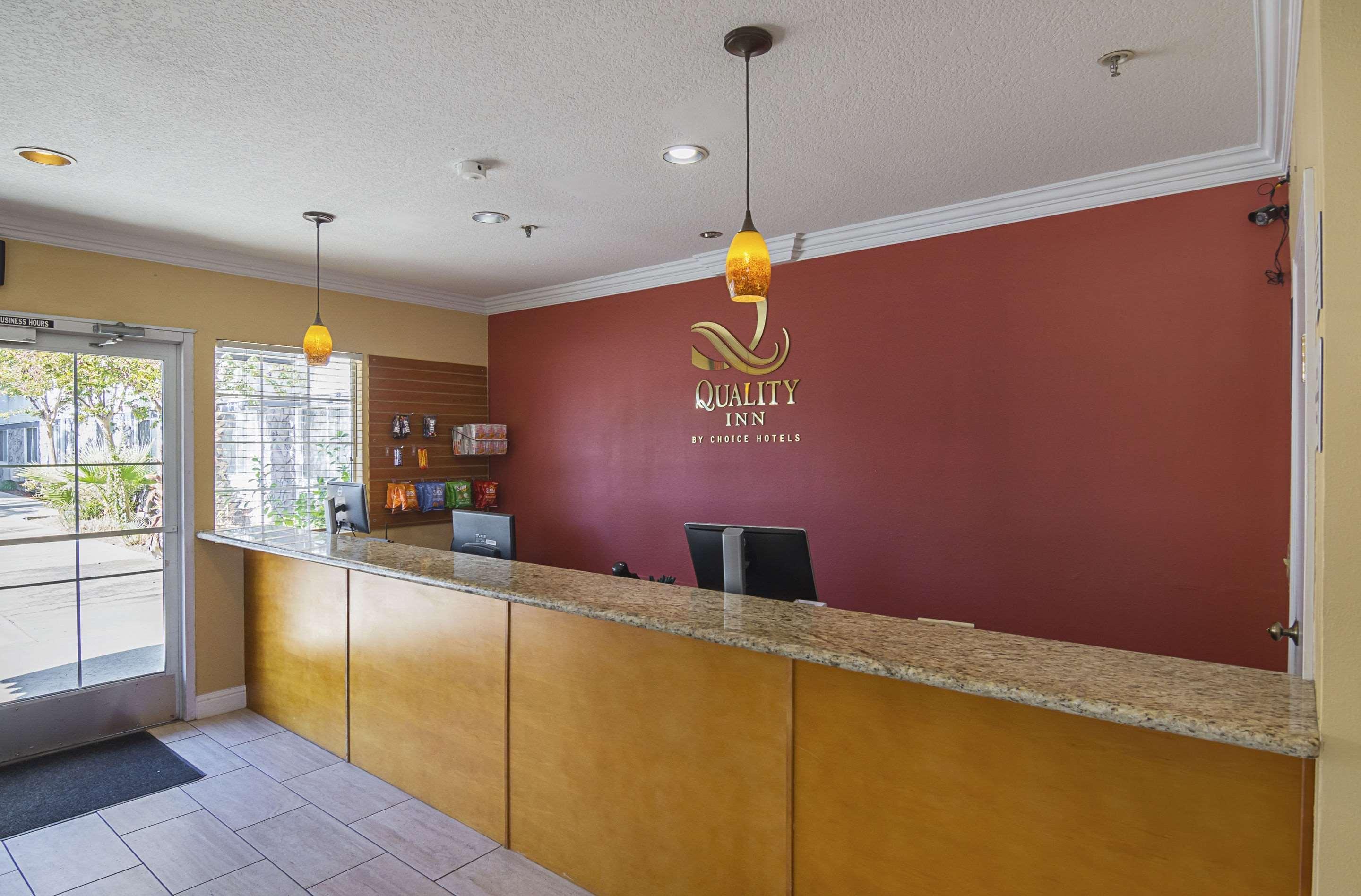 Quality Inn Fresno Yosemite Airport Экстерьер фото