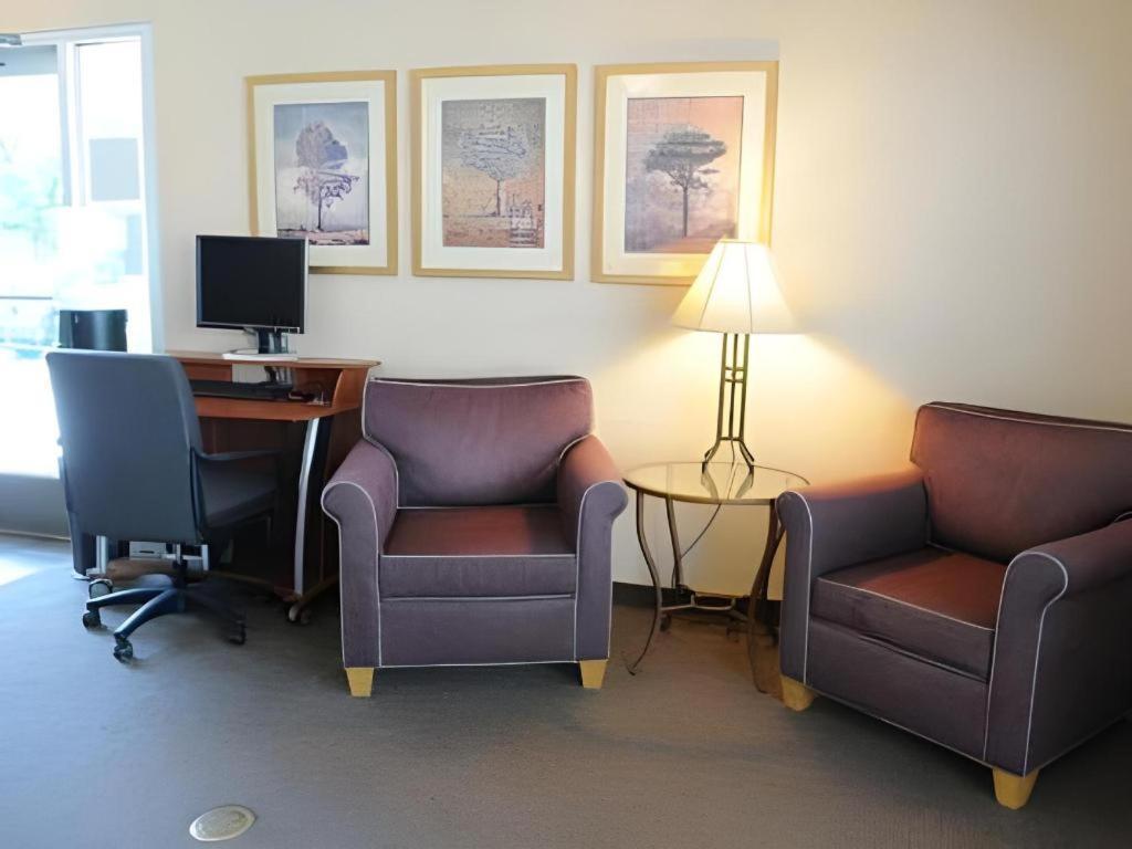 Quality Inn Fresno Yosemite Airport Экстерьер фото