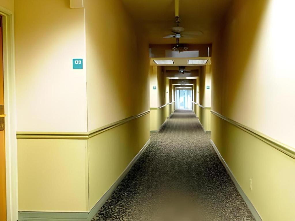 Quality Inn Fresno Yosemite Airport Экстерьер фото