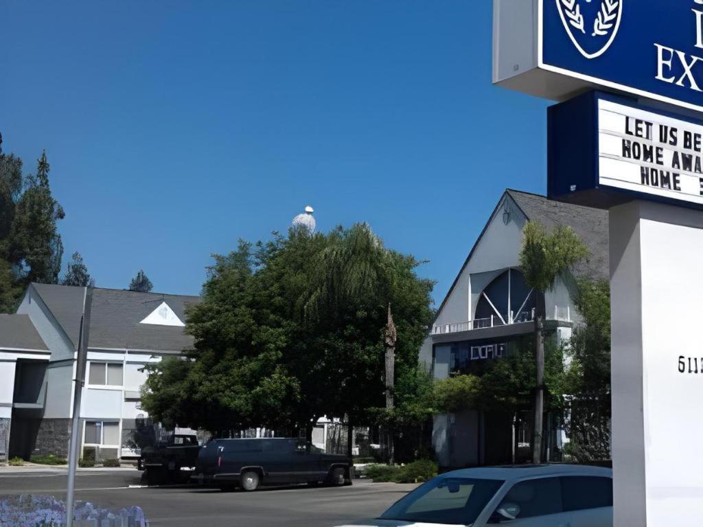 Quality Inn Fresno Yosemite Airport Экстерьер фото