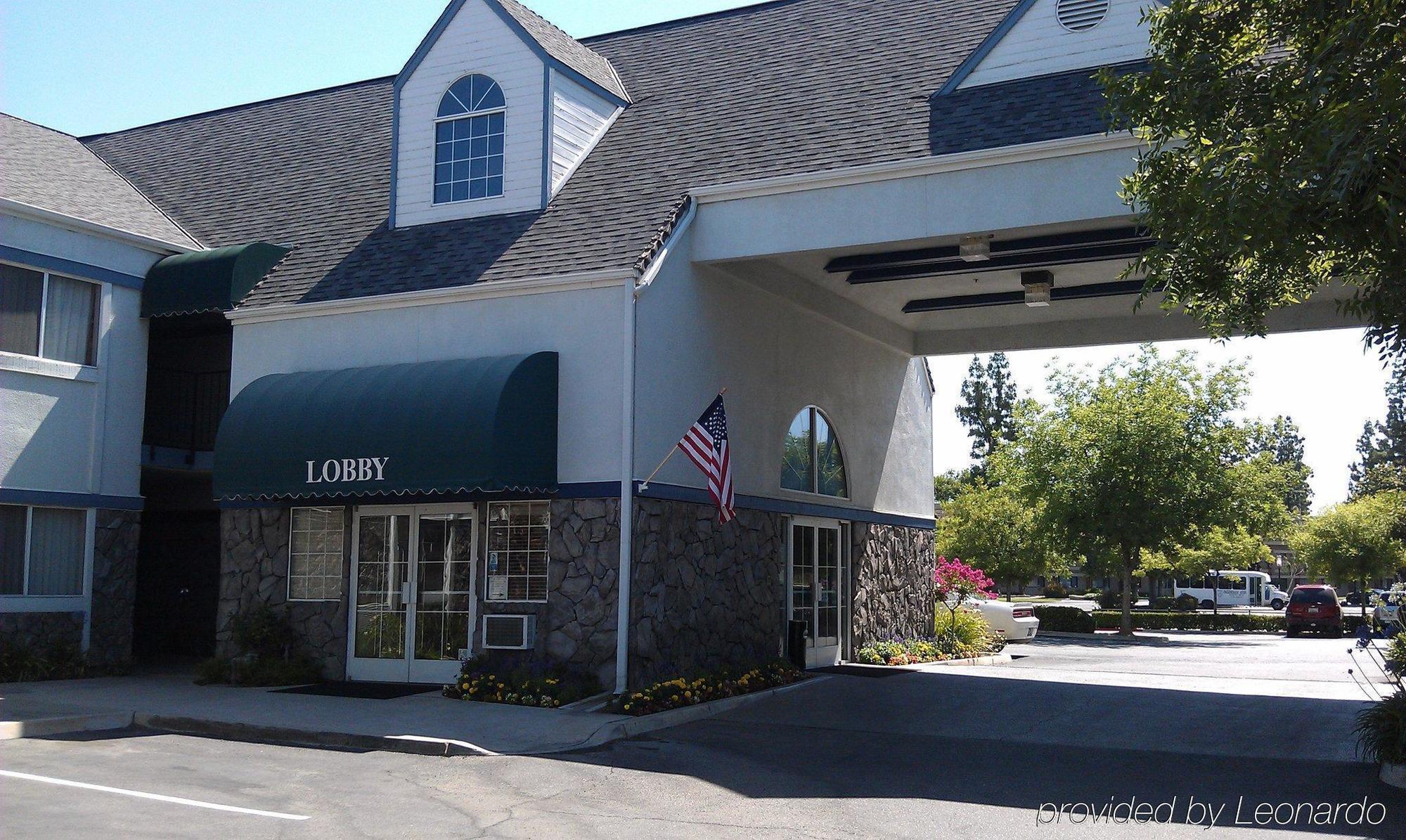 Quality Inn Fresno Yosemite Airport Экстерьер фото