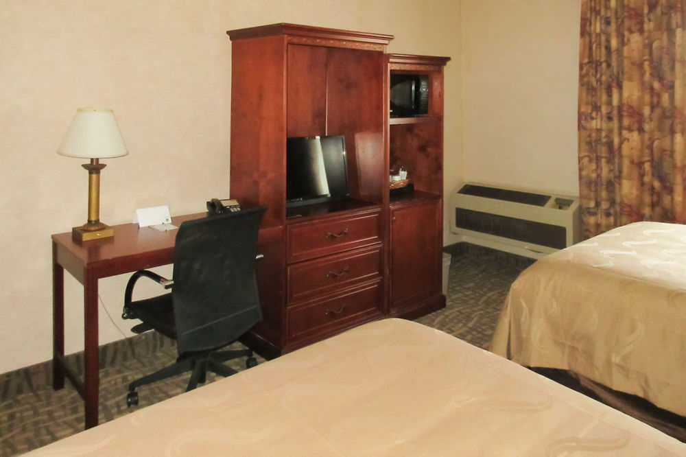 Quality Inn Fresno Yosemite Airport Экстерьер фото