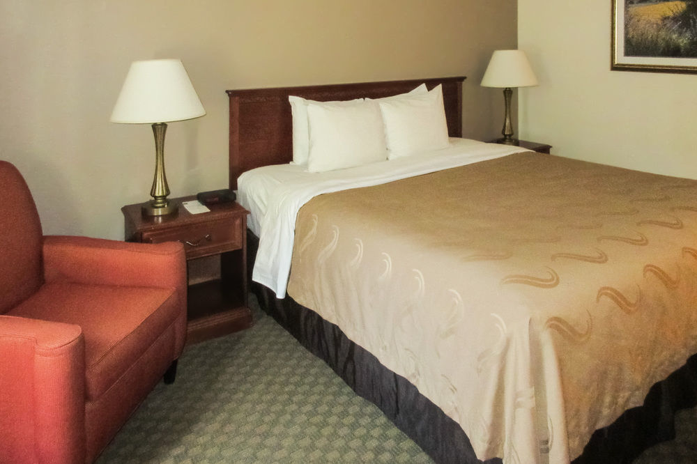 Quality Inn Fresno Yosemite Airport Экстерьер фото
