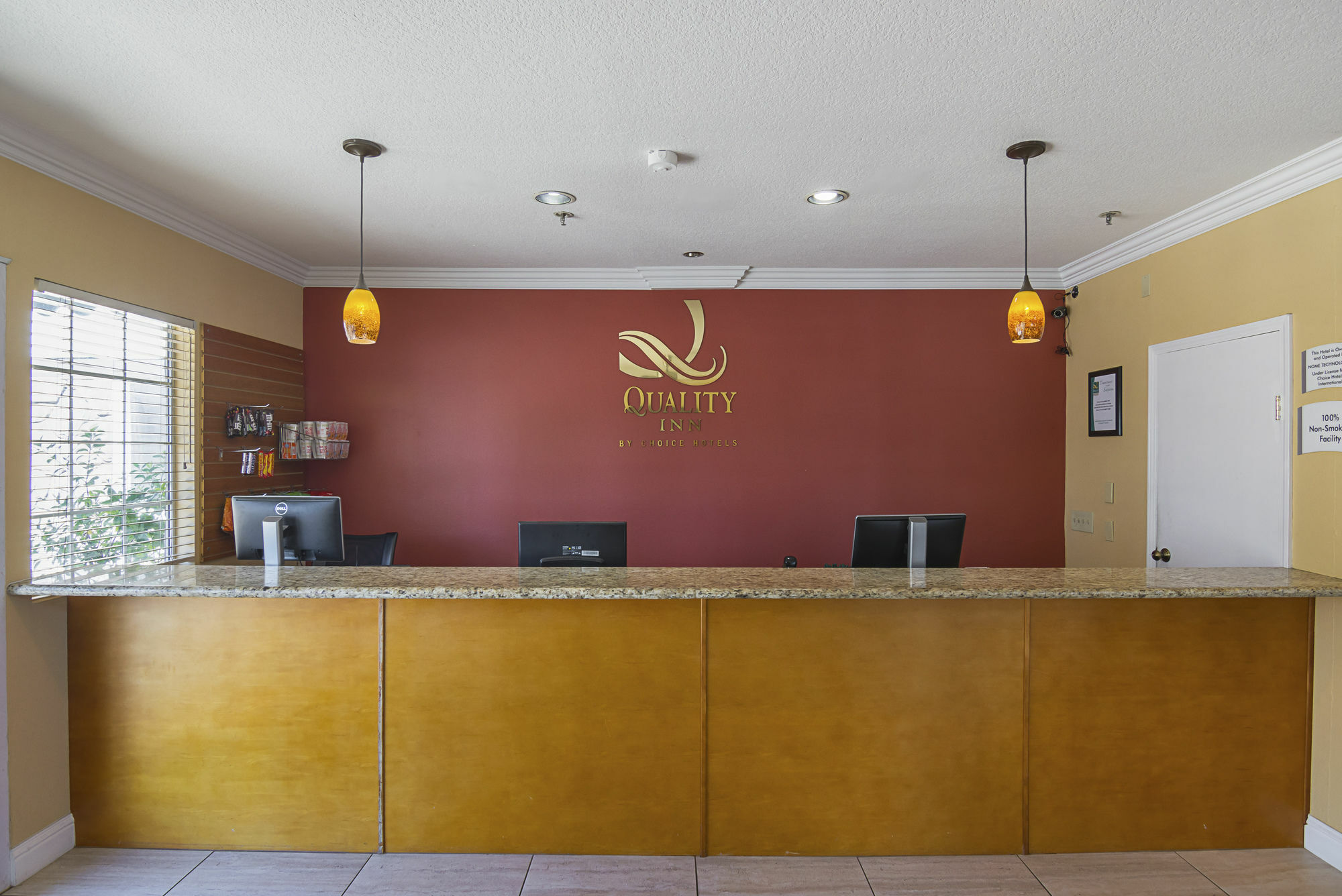 Quality Inn Fresno Yosemite Airport Экстерьер фото