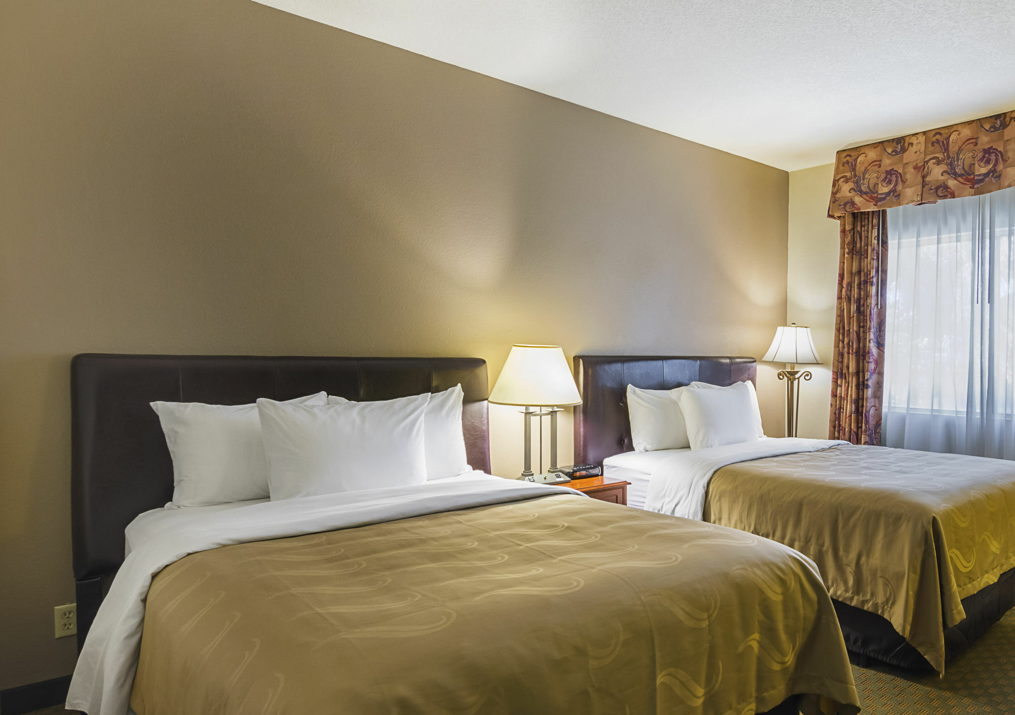 Quality Inn Fresno Yosemite Airport Экстерьер фото